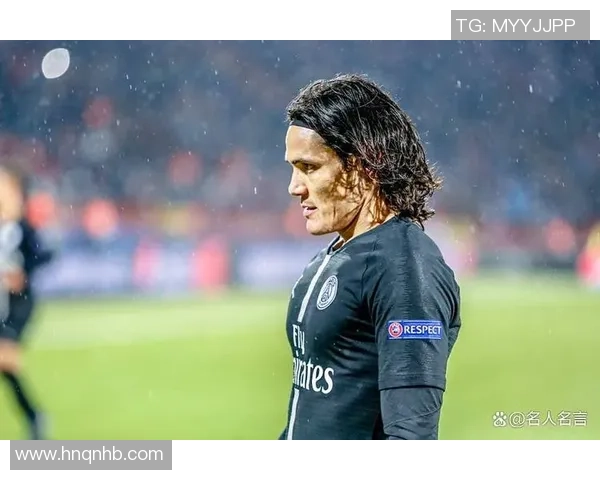 最新足球万人迷推荐球星榜单热议全球足坛新风尚